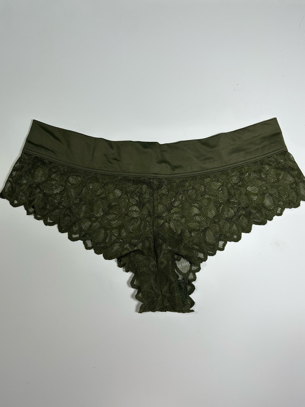 💚 Victoria’s Secret PINK Olive Green Lace Thong